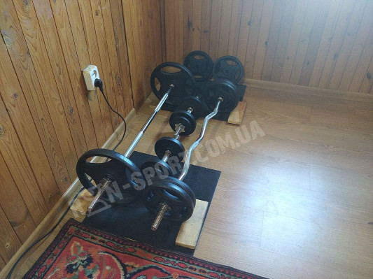 Лавка 090 + Стойки со страховочными упорами UM 0150 + 125 кг дисков + 4 грифа RN-Sport